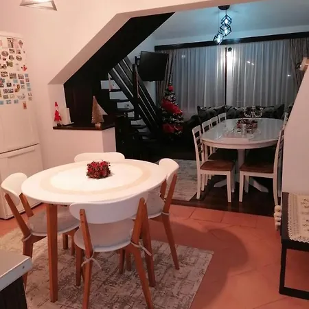 Casa Cataleya Holiday home Bucsoaia